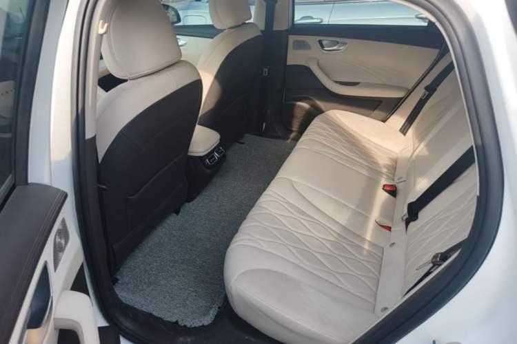 Used Roewe D7 2023 EV 510km Rear-Drive Flagship Edition Left Rear Seat