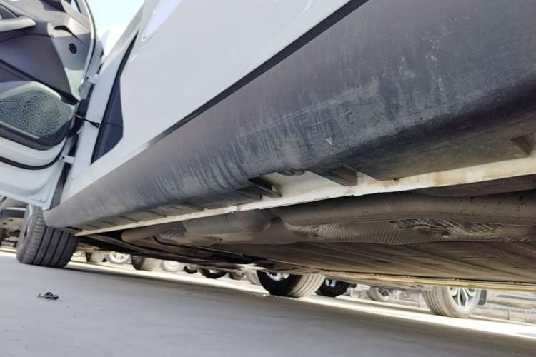 Used Roewe D7 2023 DMH 125km Excellence Edition Left Side Sill