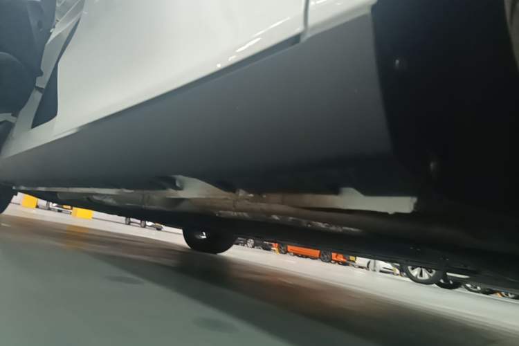 Used Roewe D7 2023 DMH 125km Superior Edition Left Side Sill
