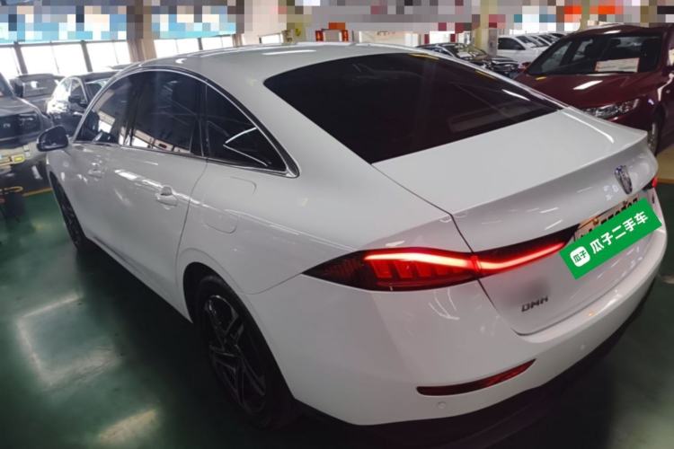 Used Roewe D7 2023 DMH 125km Superior Edition Rear Left 45 Deg