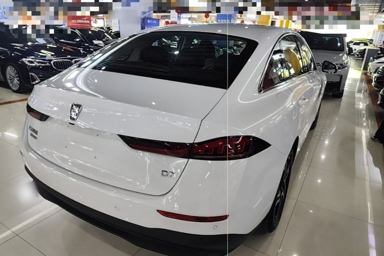 Used Roewe D7 2023 DMH 125km Superior Edition Rear Right 45 Deg