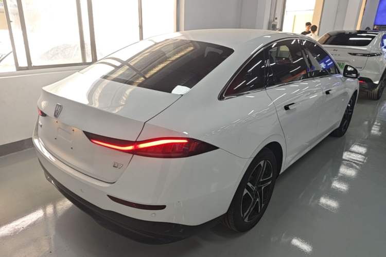 Used Roewe D7 2023 EV 510km Rear-Drive Excellence Edition Rear Right 45 Deg