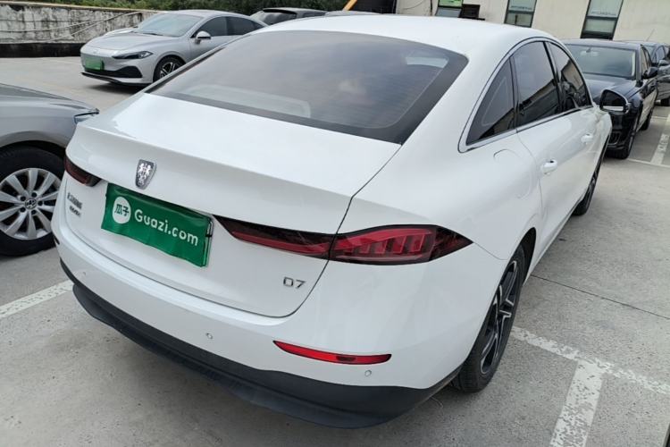 Used Roewe D7 2023 DMH 125km Superior Edition Rear Right 45 Deg