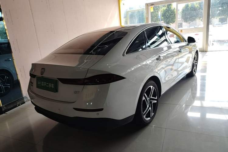 Used Roewe D7 2023 DMH 125km Superior Edition Rear Right 45 Deg