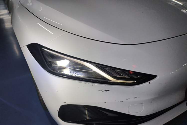 Used Roewe D7 2023 DMH 125km Excellence Edition Right Front Headlight