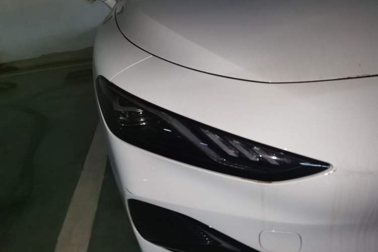 Used Roewe D7 2023 DMH 125km Excellence Edition Right Front Headlight