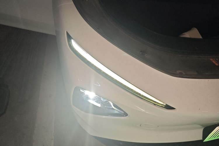 Used Roewe D7 2023 EV 510km Rear-Drive Flagship Edition Right Front Headlight