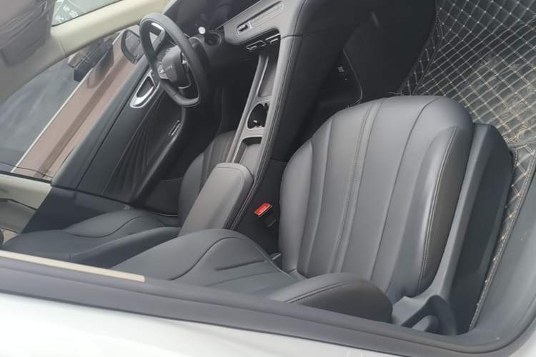 Used Roewe D7 2023 DMH 125km Superior Edition Right Front Seat