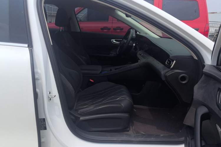 Used Roewe D7 2023 DMH 125km Excellence Edition Right Front Seat