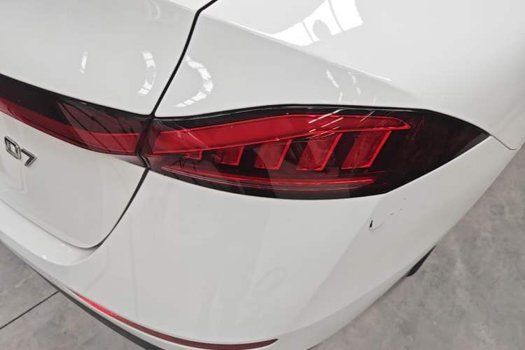 Used Roewe D7 2023 EV 510km Rear-Drive Flagship Edition Right Rear Taillight