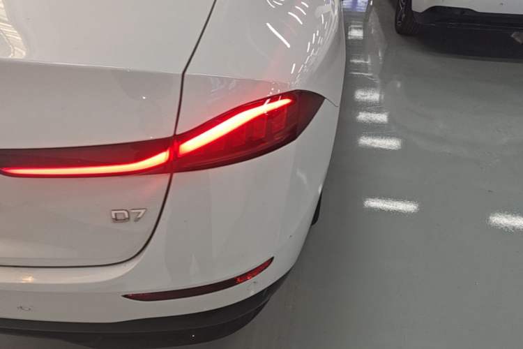 Used Roewe D7 2023 EV 510km Rear-Drive Excellence Edition Right Rear Taillight