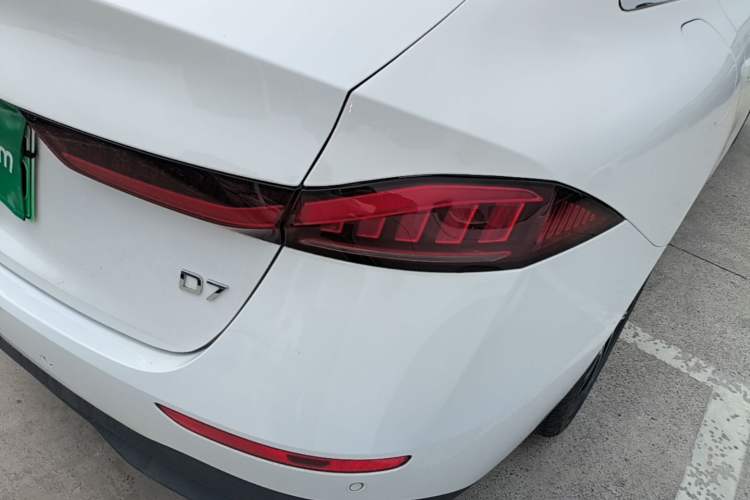 Used Roewe D7 2023 DMH 125km Superior Edition Right Rear Taillight
