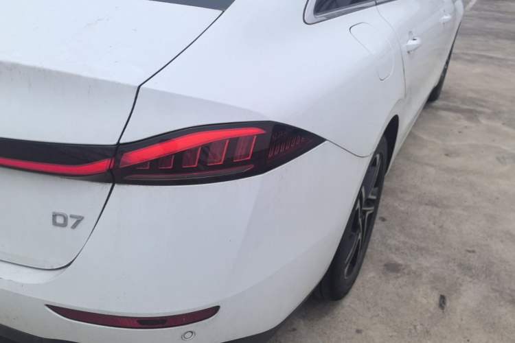 Used Roewe D7 2023 DMH 125km Excellence Edition Right Rear Taillight