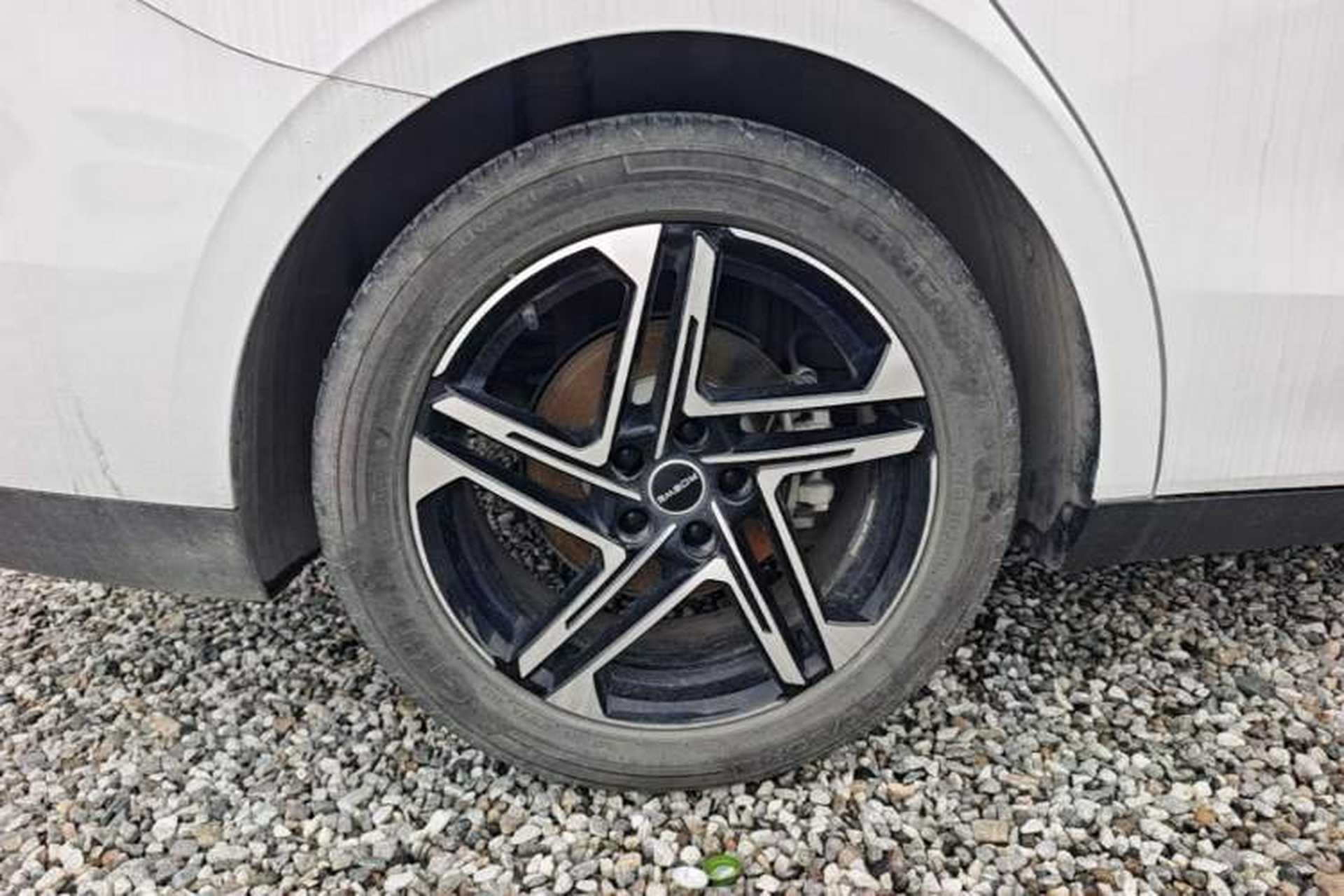 Used Roewe D7 2023 DMH 125km Excellence Edition Right Rear Wheel Hub