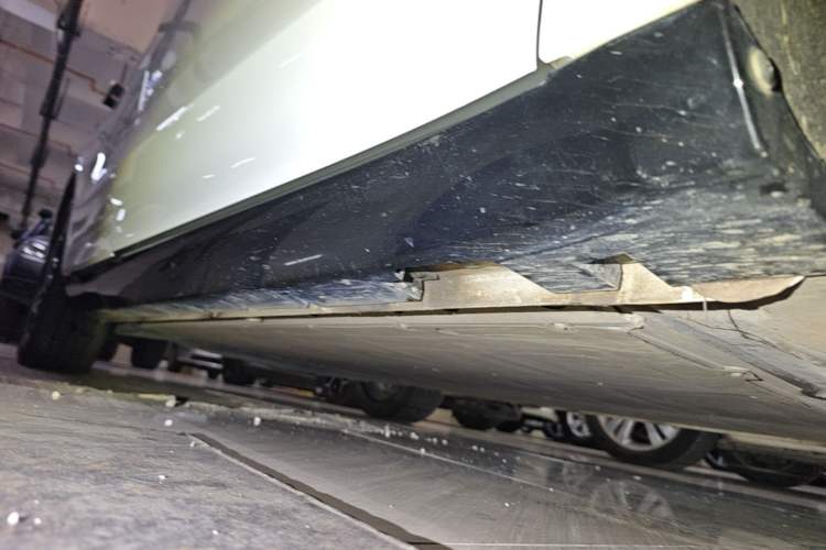 Used Roewe D7 2023 EV 510km Rear-Drive Flagship Edition Right Side Sill