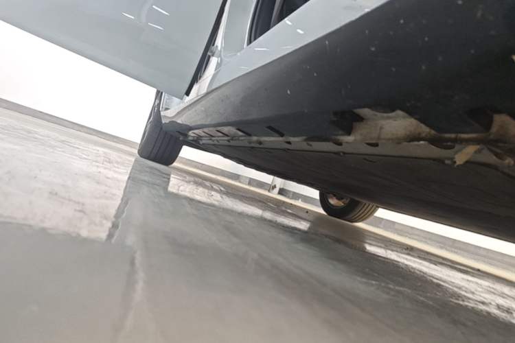 Used Roewe D7 2023 EV 510km Rear-Drive Excellence Edition Right Side Sill