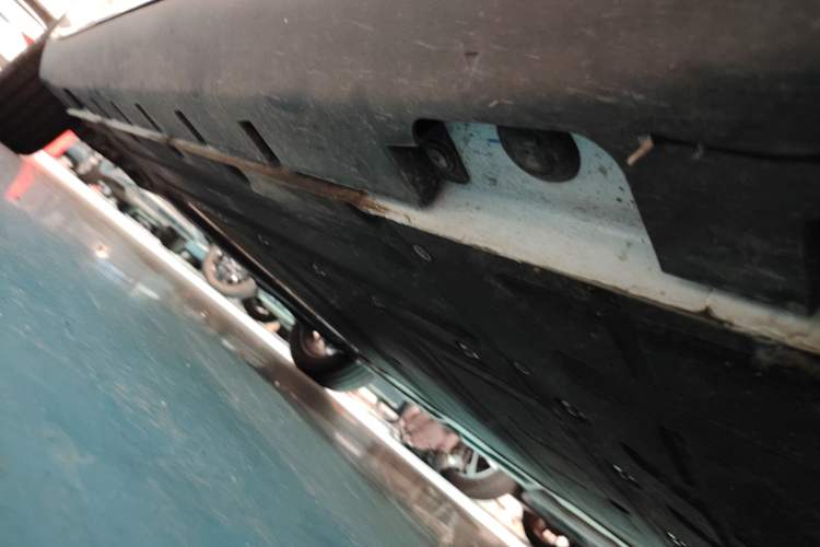 Used Roewe D7 2023 DMH 125km Superior Edition Right Side Sill