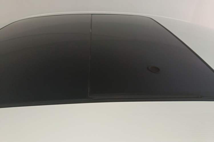 Used Roewe D7 2023 DMH 125km Excellence Edition Roof