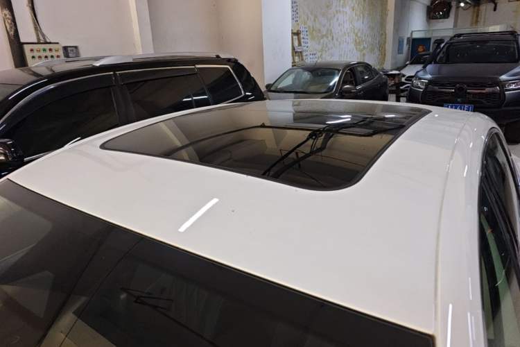 Used Roewe D7 2023 EV 510km Rear-Drive Flagship Edition Roof