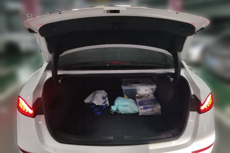 Used Roewe D7 2023 DMH 125km Flagship Edition Trunk