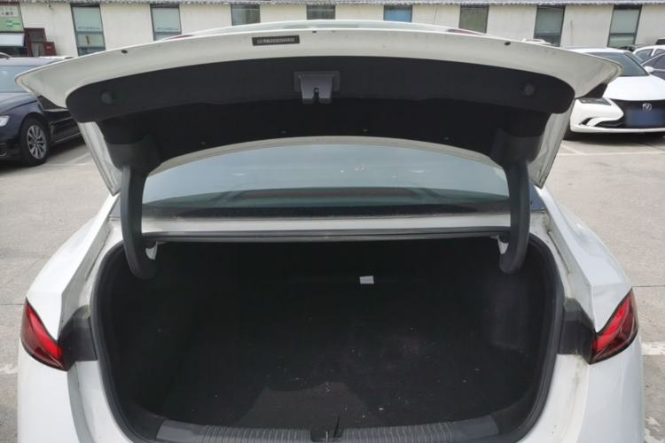 Used Roewe D7 2023 DMH 125km Superior Edition Trunk