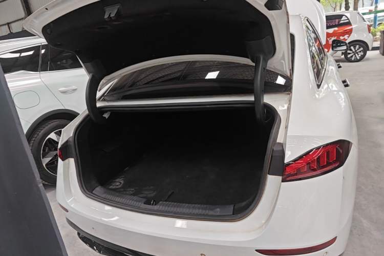 Used Roewe D7 2023 EV 510km Rear-Drive Flagship Edition Trunk