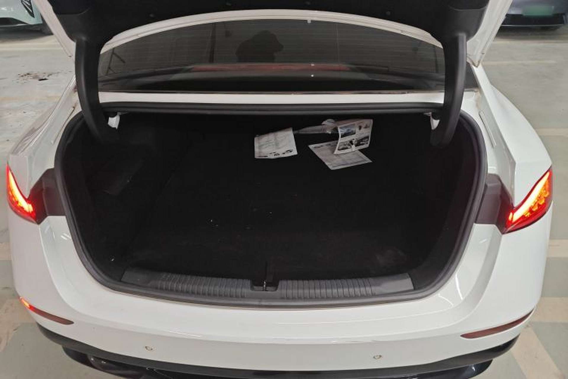 Used Roewe D7 2023 EV 510km Rear-Drive Flagship Edition Trunk