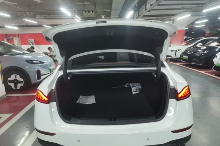 Used Roewe D7 2023 EV 510km Rear-Drive Flagship Edition Trunk