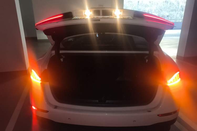 Used Roewe D7 2023 EV 510km Rear-Drive Flagship Edition Trunk