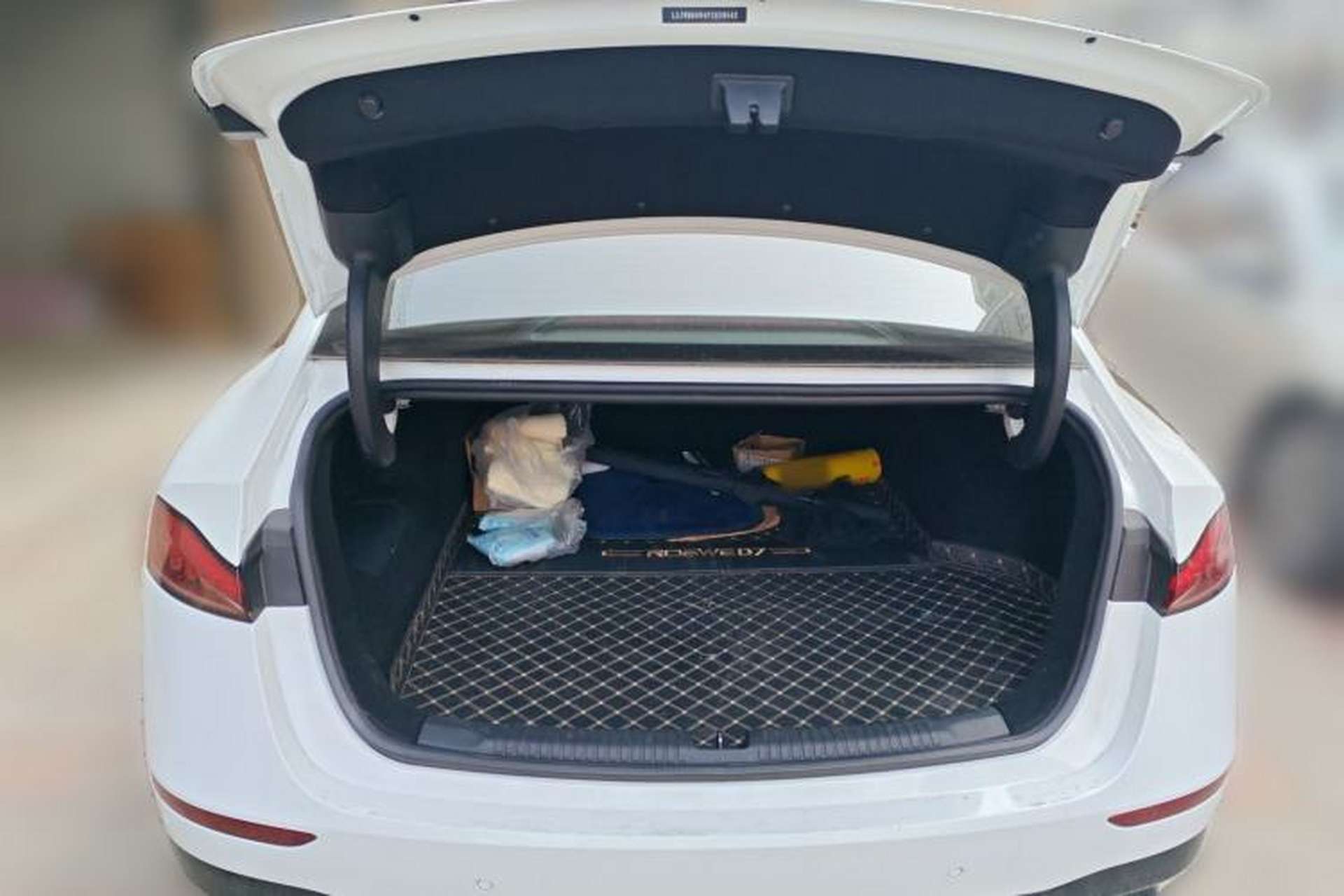 Used Roewe D7 2023 EV 510km Rear-Drive Flagship Edition Trunk