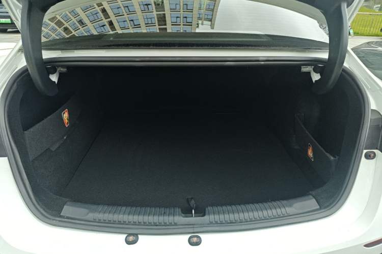 Used Roewe D7 2023 DMH 125km Superior Edition Trunk