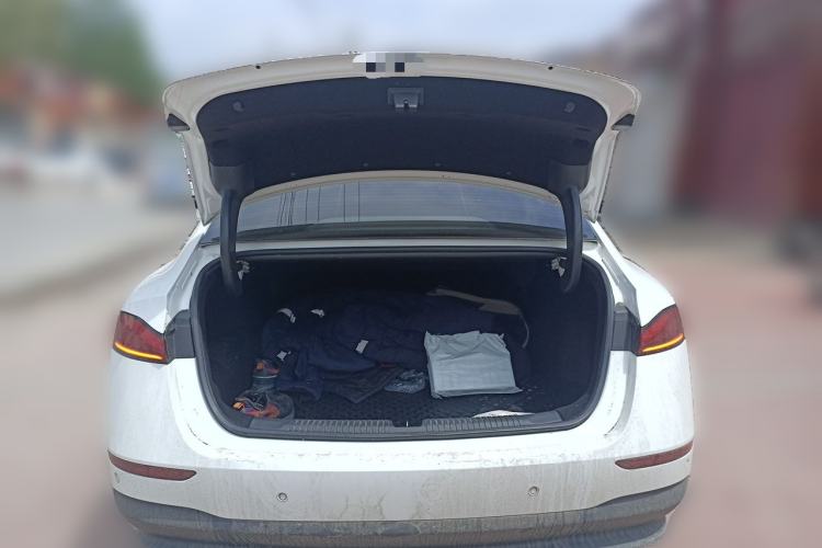 Used Roewe D7 2023 DMH 125km Superior Edition Trunk