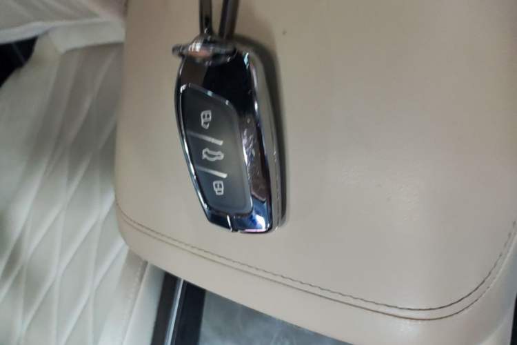 Used Roewe D7 2023 DMH 125km Excellence Edition Vehicle Key