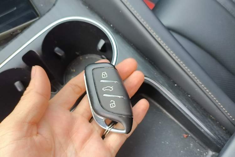 Used Roewe D7 2023 DMH 125km Superior Edition Vehicle Key