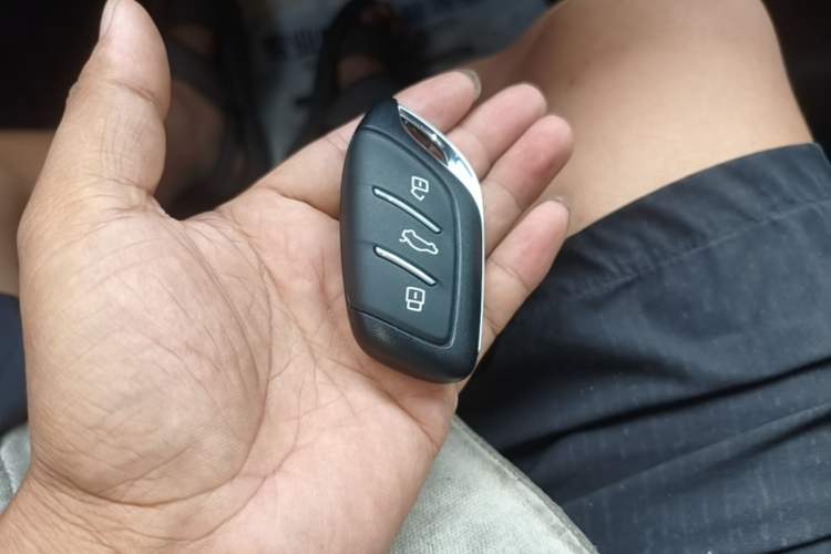 Used Roewe D7 2023 DMH 125km Superior Edition Vehicle Key