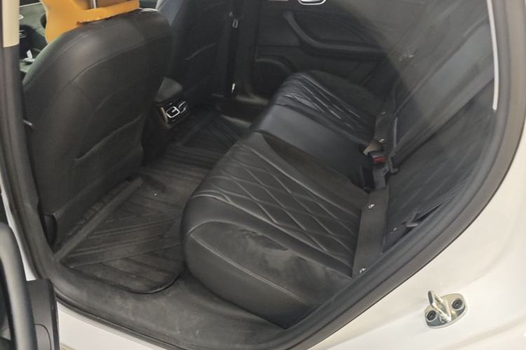 Used Roewe D7 2024 EV 510km Travel Edition Left Rear Seat