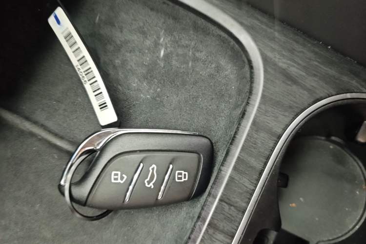 Used Roewe D7 2024 EV 510km Travel Edition Vehicle Key