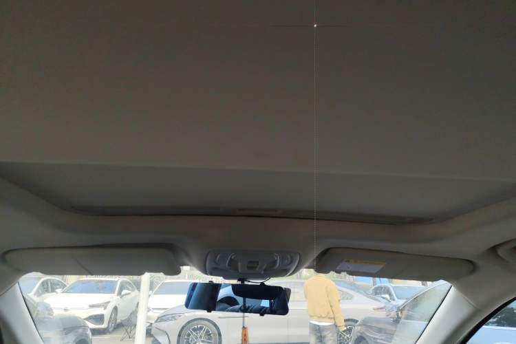 Used Roewe D7 2024 EV 510km Travel Edition Headliner