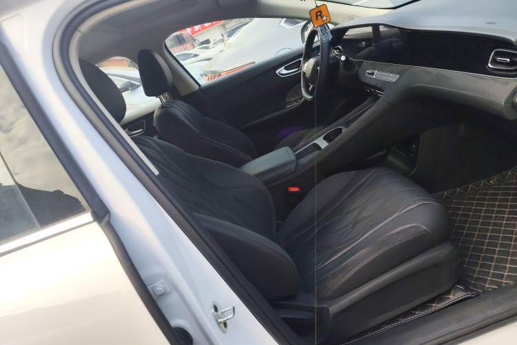 Used Roewe D7 2024 EV 510km Travel Edition Right Front Seat