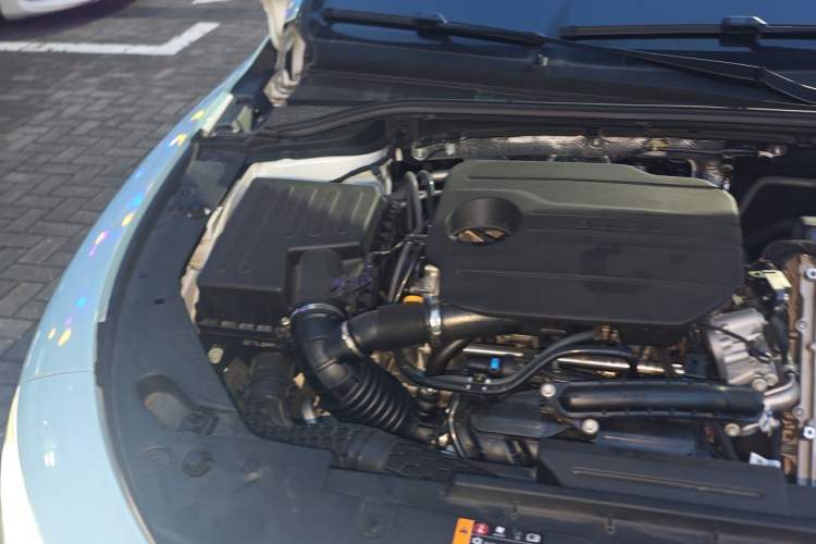 Used Roewe D7 2025 DMH 125km World Champion Edition Engine Bay Right