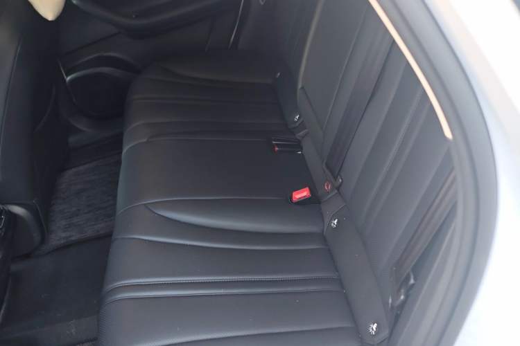 Used Roewe D7 2025 DMH 125km World Champion Edition Left Rear Seat