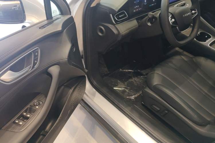 Used Roewe D7 2025 DMH 125km World Champion Edition Driver Seat