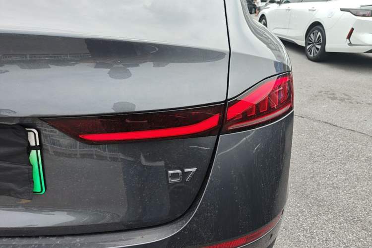 Used Roewe D7 2025 DMH 125km World Champion Edition Exterior 3