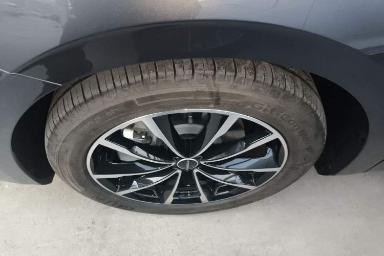 Used Roewe D7 2025 DMH 125km World Champion Edition Exterior 4