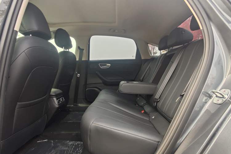Used Roewe D7 2025 DMH 125km World Champion Excellence Edition Interior 3