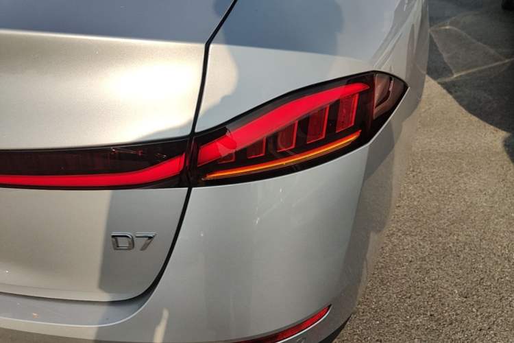Used Roewe D7 2025 DMH 125km World Champion Edition Right Rear Taillight