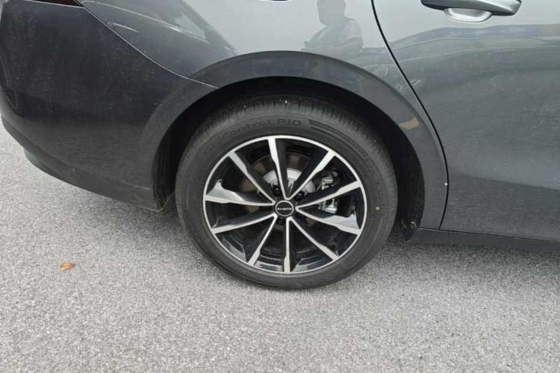 Used Roewe D7 2025 DMH 125km World Champion Edition Right Rear Wheel Hub