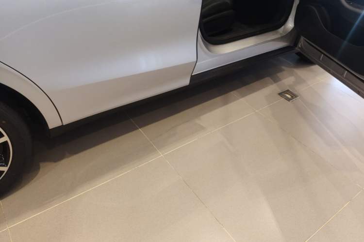 Used Roewe D7 2025 DMH 125km World Champion Edition Right Side Sill