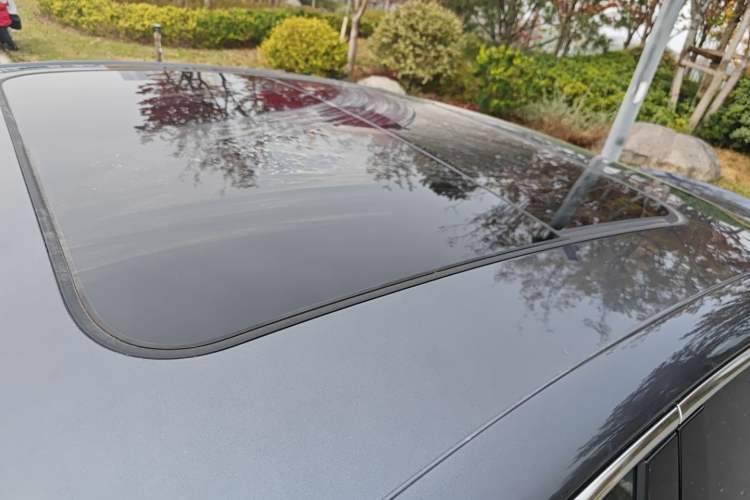 Used Roewe D7 2025 DMH 125km World Champion Excellence Edition Roof