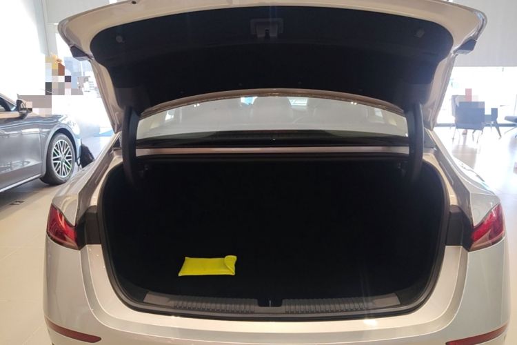 Used Roewe D7 2025 DMH 125km World Champion Edition Trunk